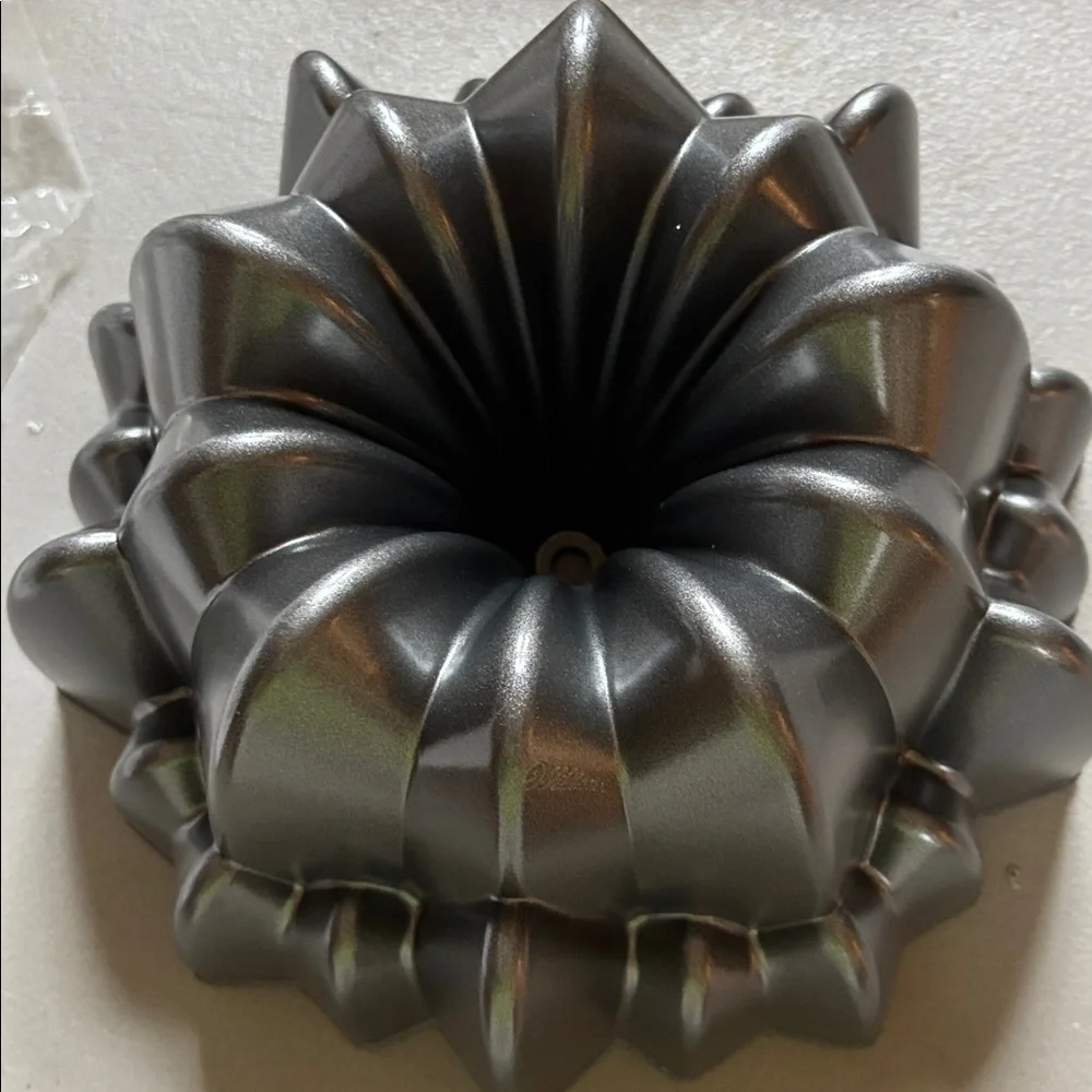 Wilton Yellow, Pink, Blue and Green Decorative Cascade Cake Pan